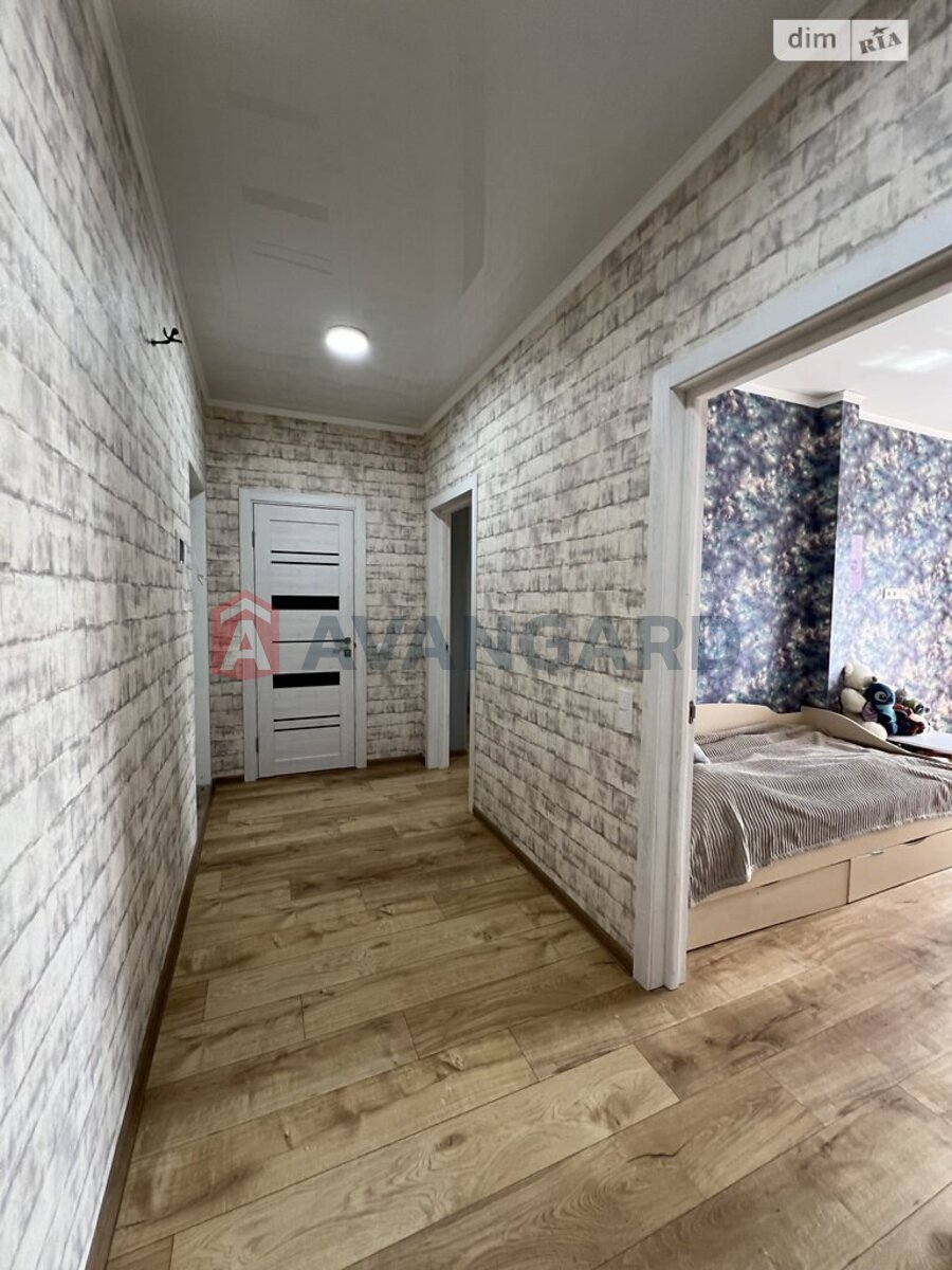 2 ��. ��������, 85/35/20 ��. �., 4/6 ������ ���� 24