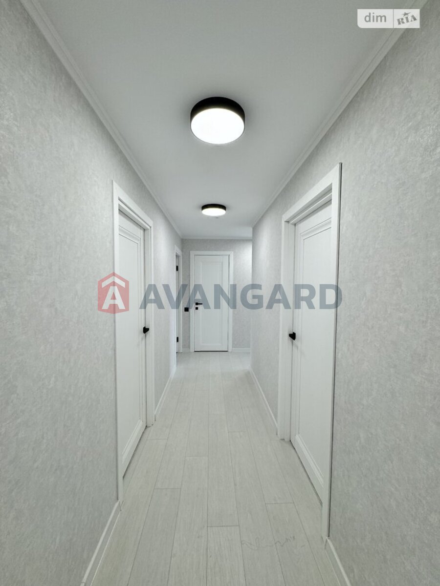 3 ��. ��������, 80/-/- ��. �., 6/9 ������ ���� 6