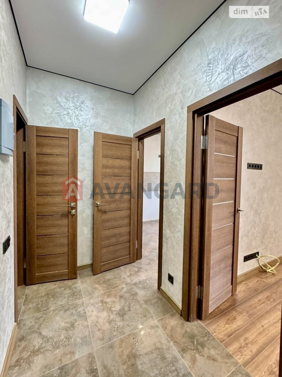 1 ����. ��������, 40/19/11 ��. �., 1/4 ���� ���� 6