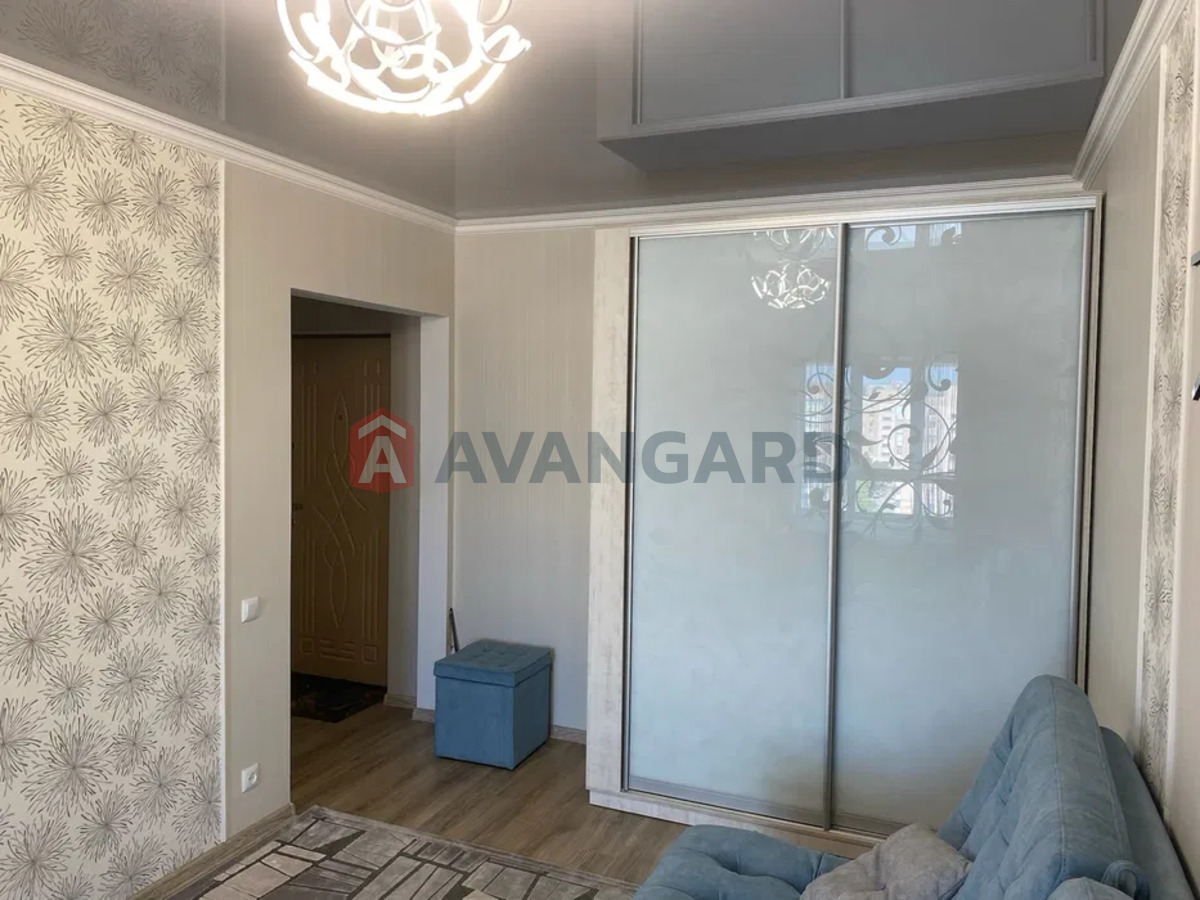 1 ��. ��������, 38/-/11 ��. �., 9/10 ������ ���� 5