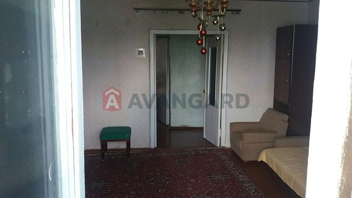 4 . , 82/51/8 . ., 8/9   5