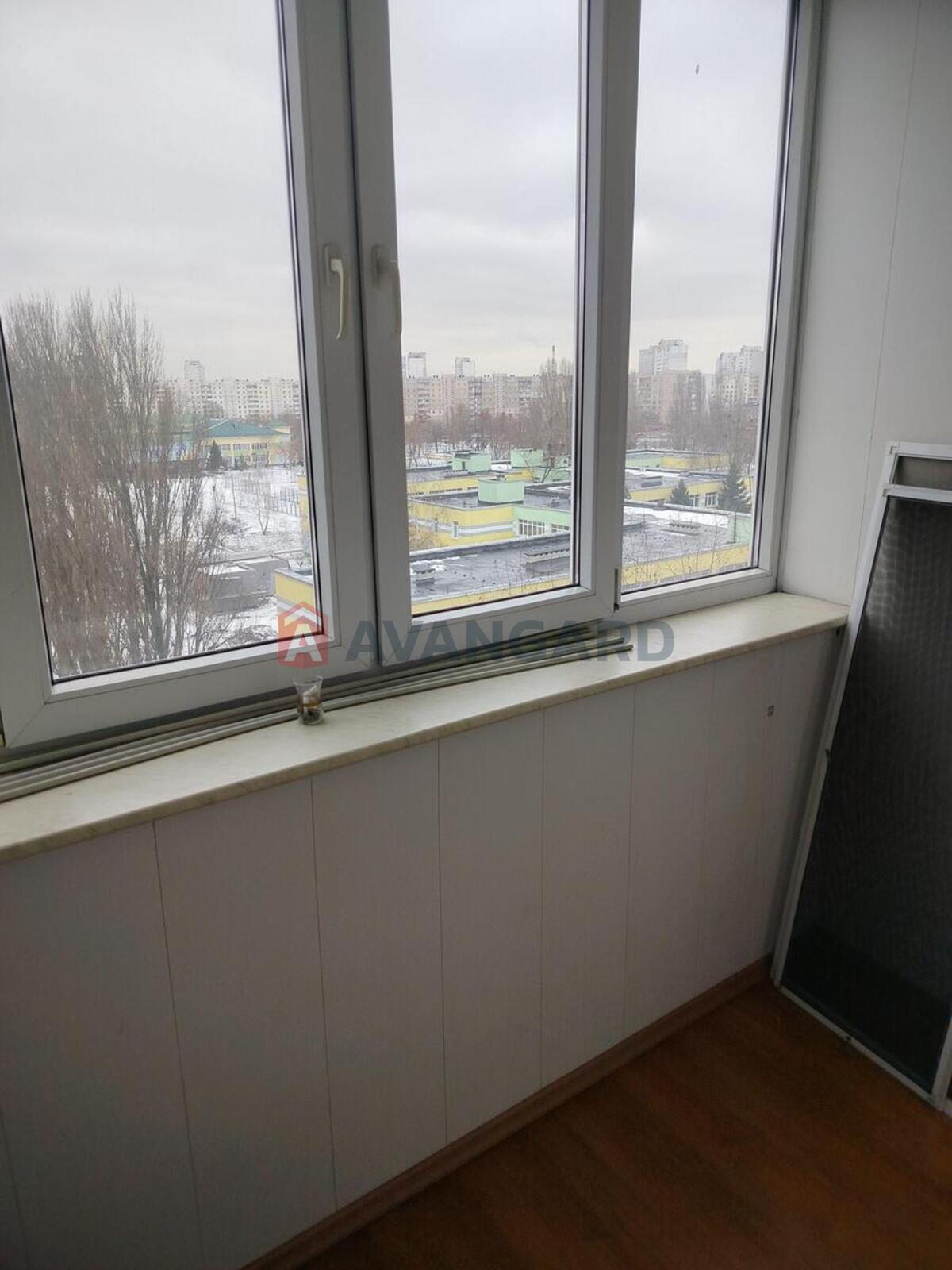 3 ��. ��������, 70/44/9 ��. �., 8/10 ������ ���� 8