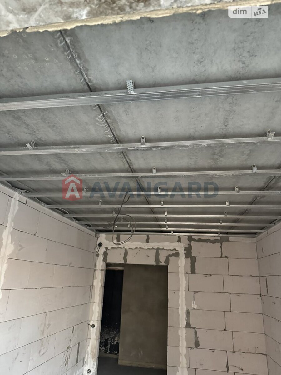 2 ��. ��������, 68/38/15 ��. �., 3/13 ������ ���� 17