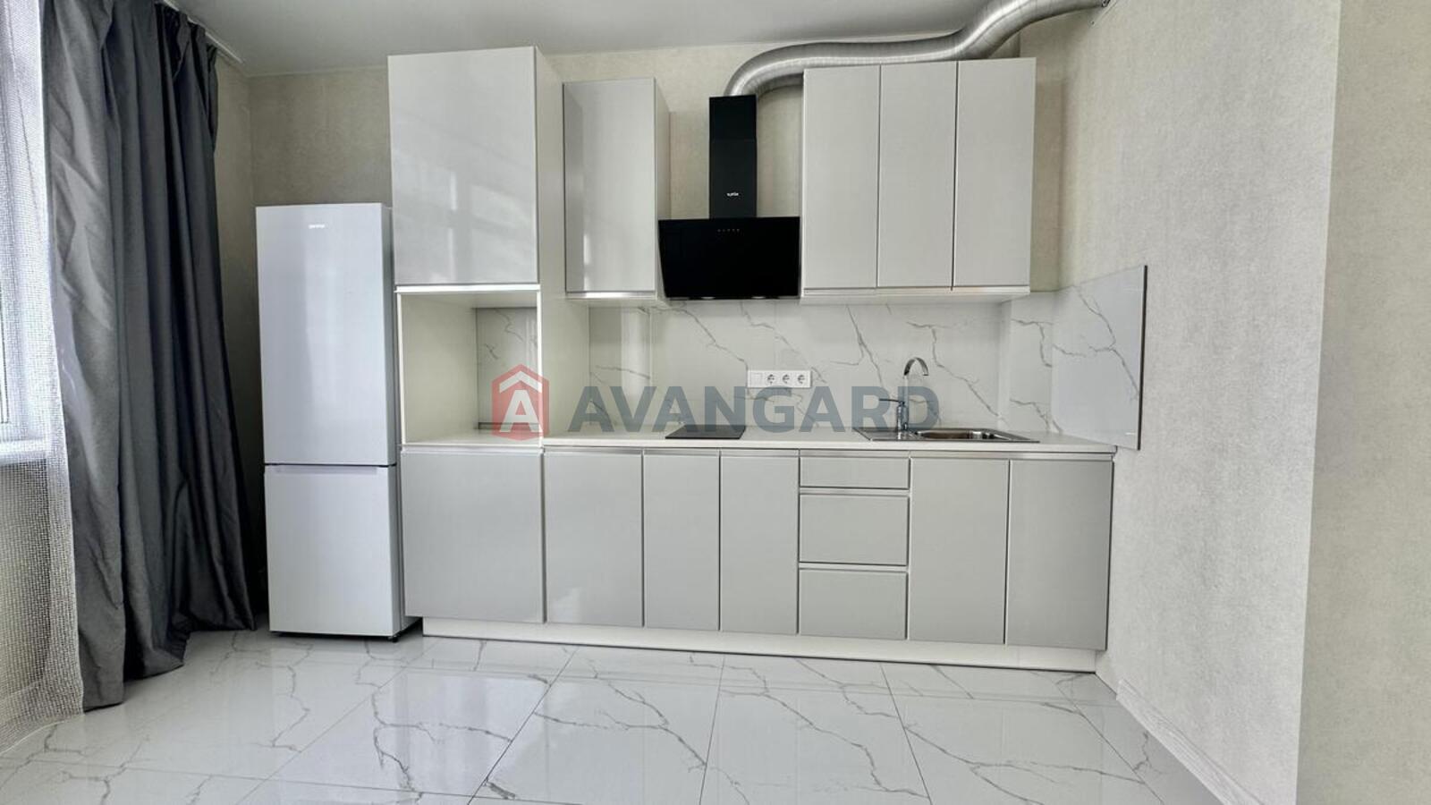 1 ��. ��������, 42/16/17 ��. �., 20/26 ������ ���� 2