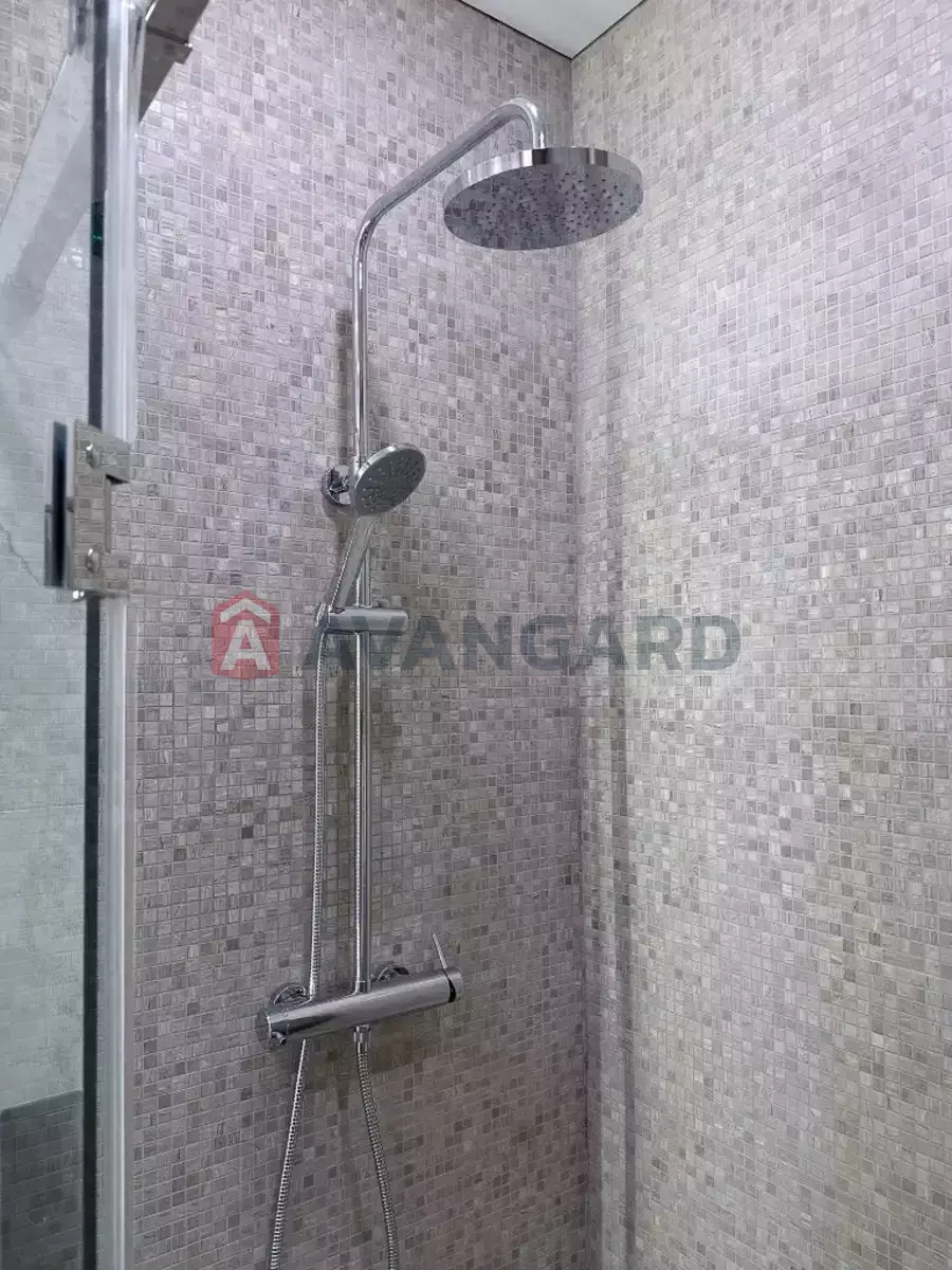 2 ����. ��������, 43/-/- ��. �., 8/10 ���� ���� 23