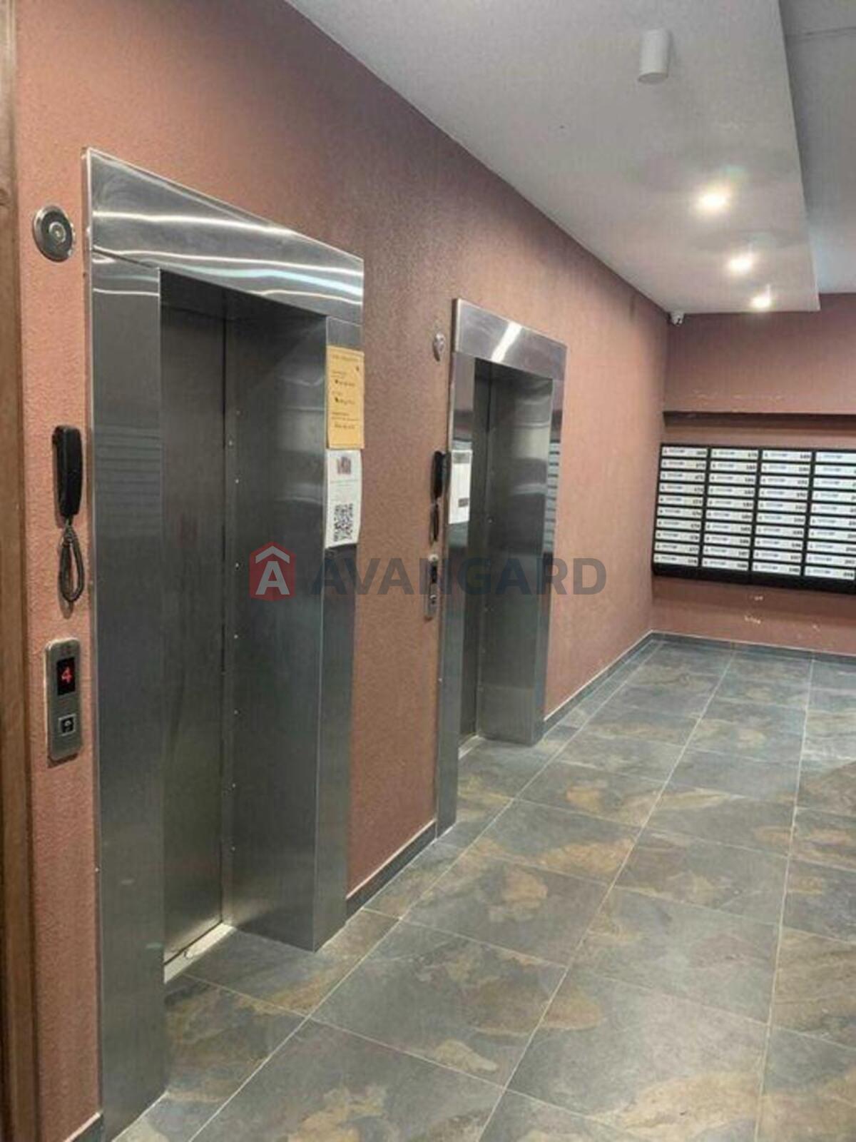 1 ����. ��������, 40/-/11 ��. �., 15/19 ���� ���� 5