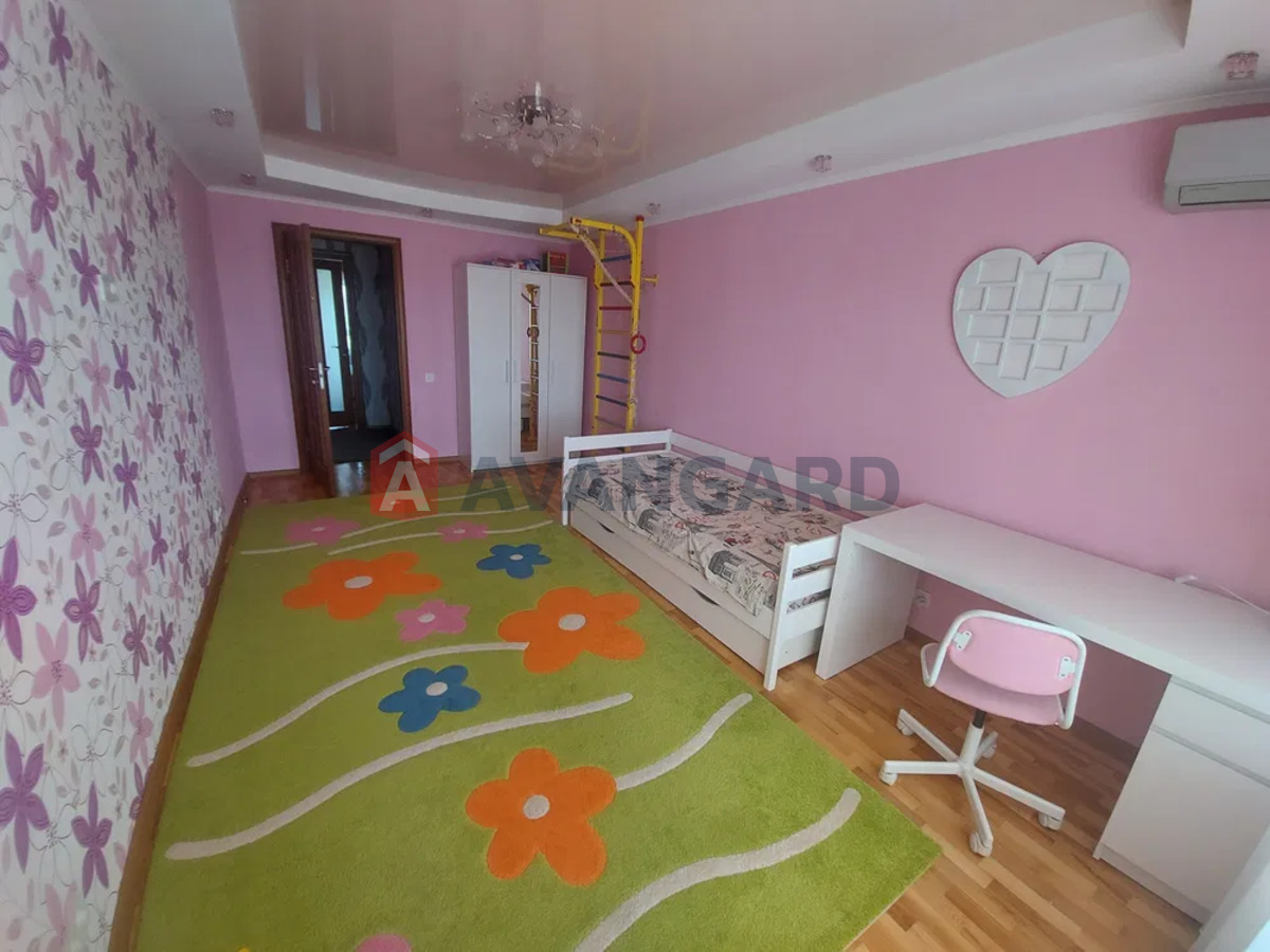 3 ��. ��������, 68/-/9 ��. �., 9/9 ������ ���� 9