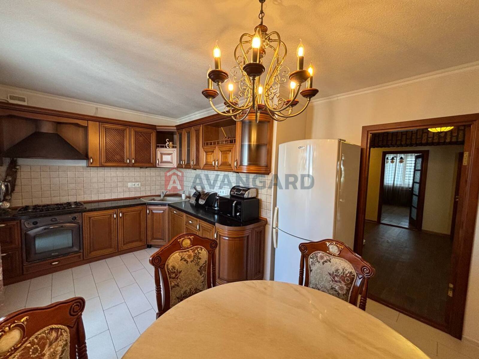 3 ����. ��������, 122/-/15 ��. �., 10/11 ���� ���� 3