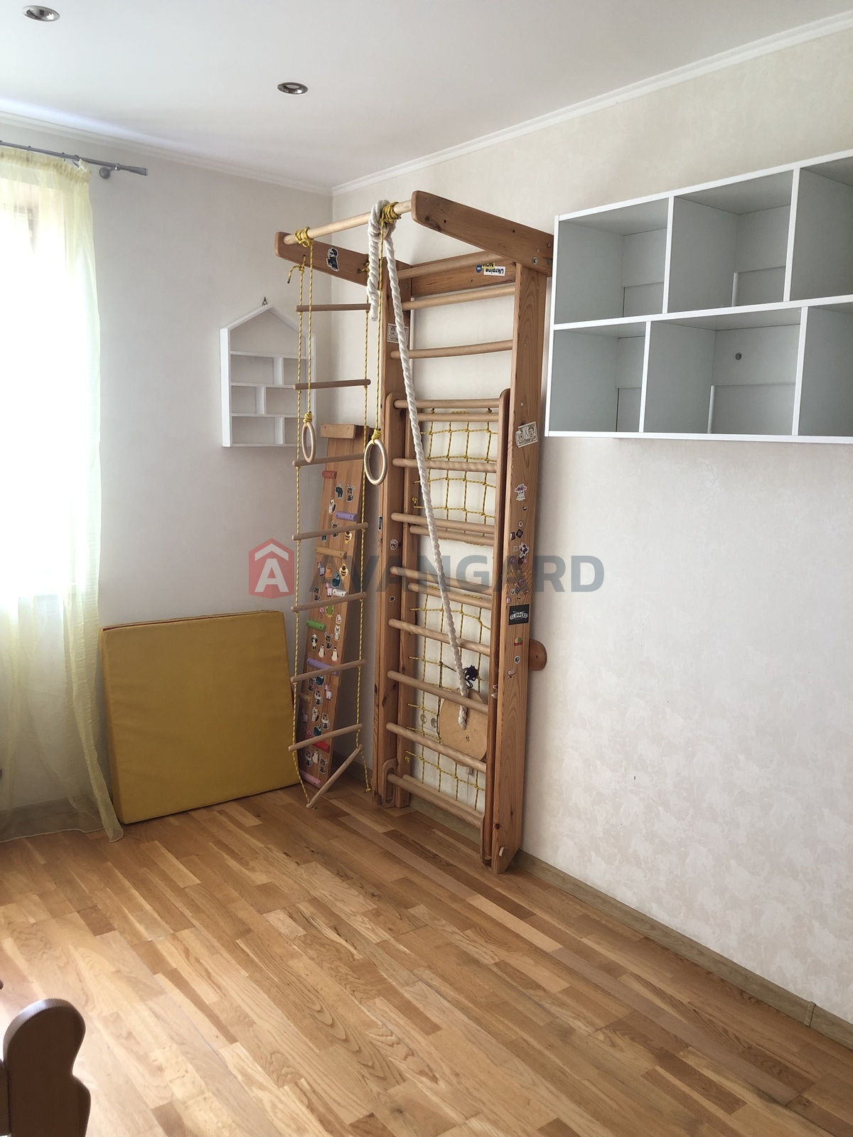 3 ����. ��������, 75/55/19 ��. �., 9/17 ���� ���� 15