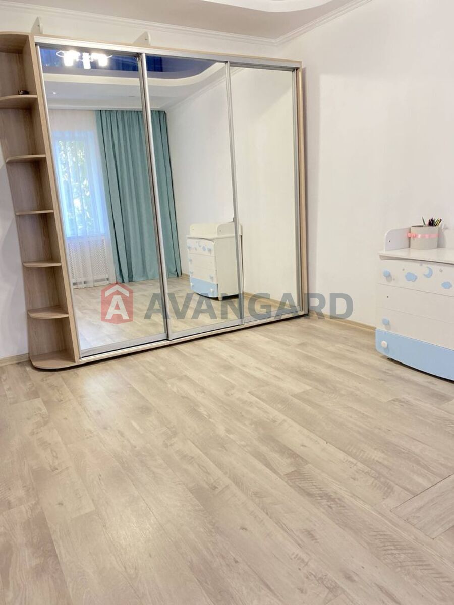 3 ��. ��������, 62/-/7 ��. �., 3/3 ������ ���� 4