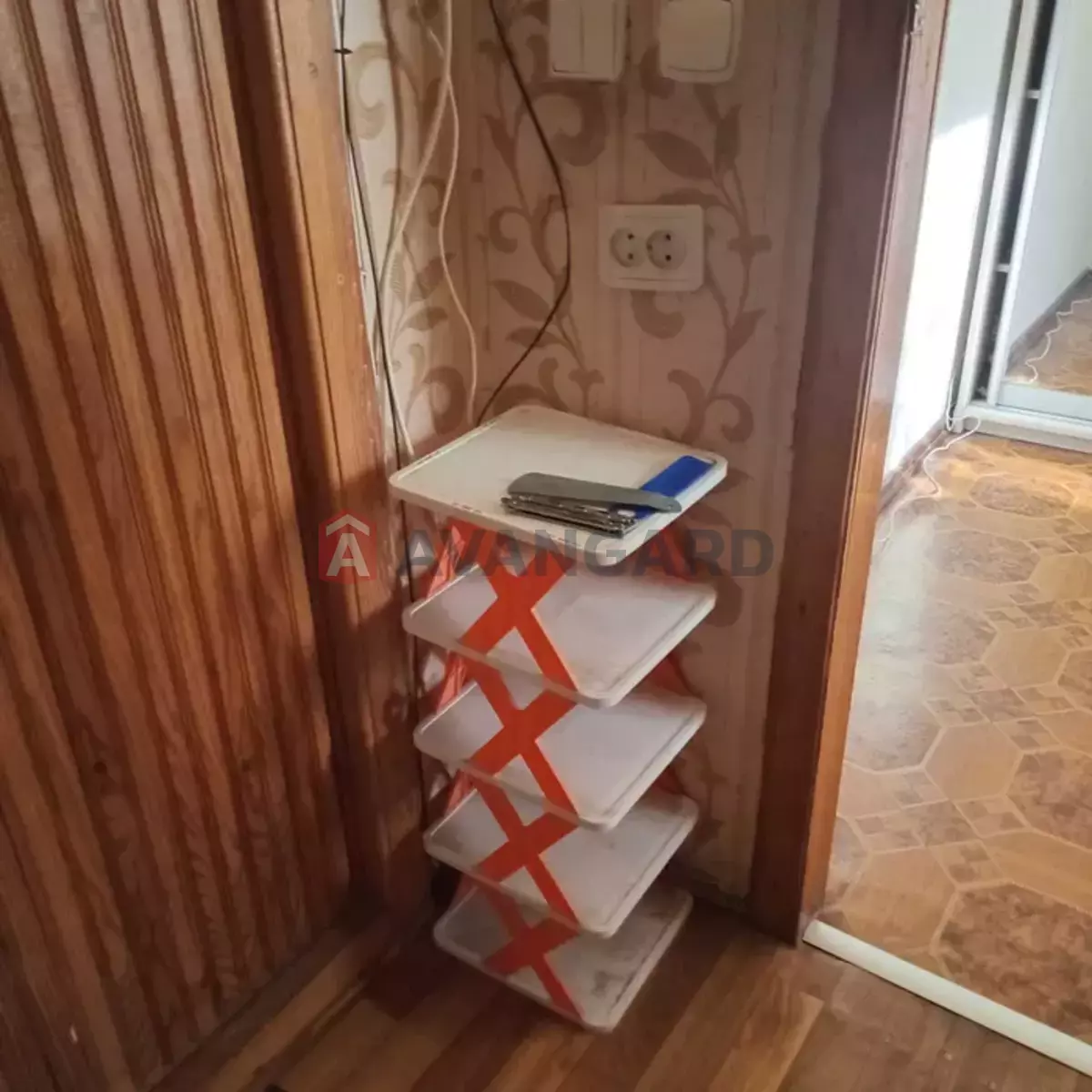 1 ����. ��������, 23/-/4 ��. �., 4/9 ���� ���� 15