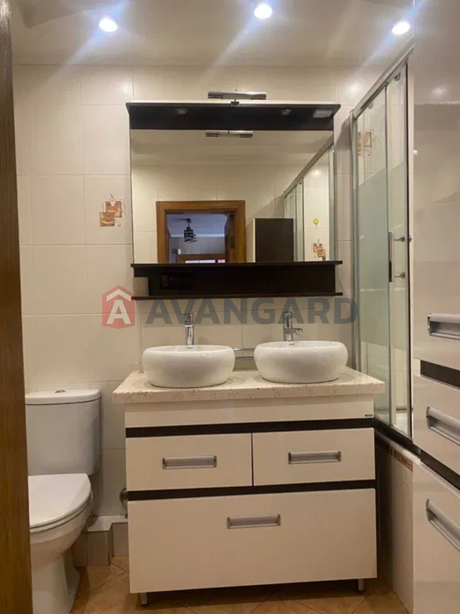 1 ��. ��������, 59/-/13 ��. �., 5/5 ������ ���� 18