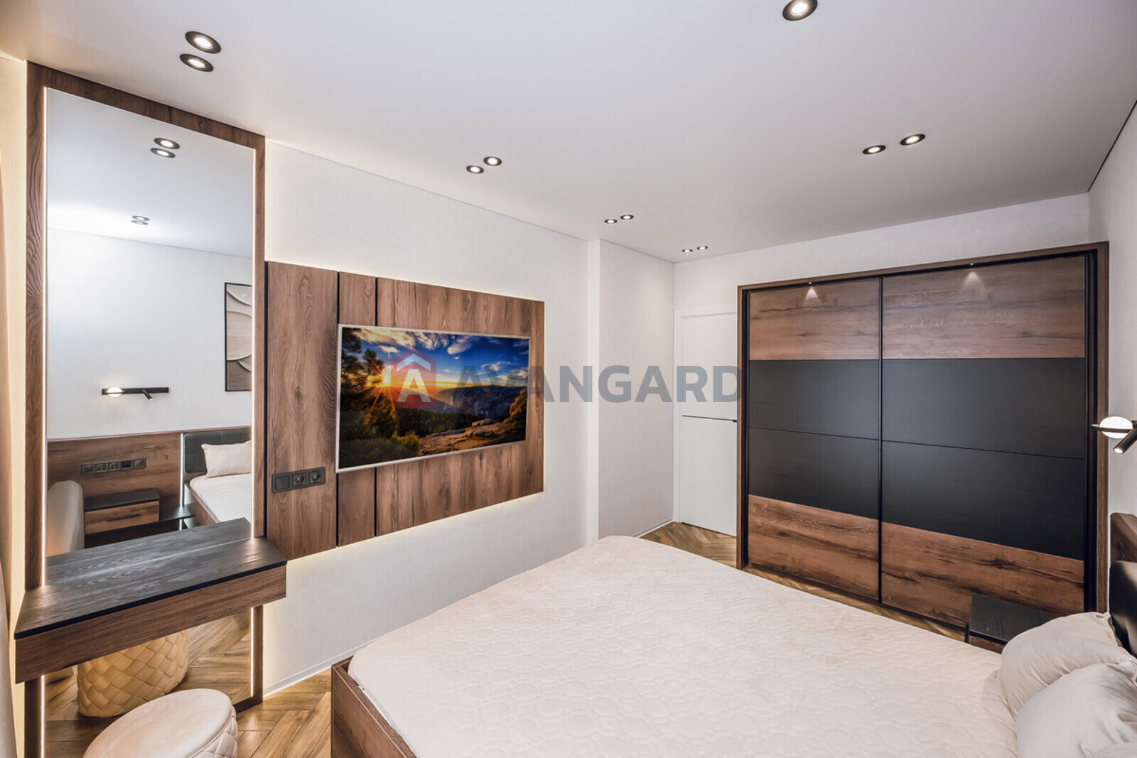 1 ��. ��������, 44/18/16 ��. �., 14/25 ������ ���� 14