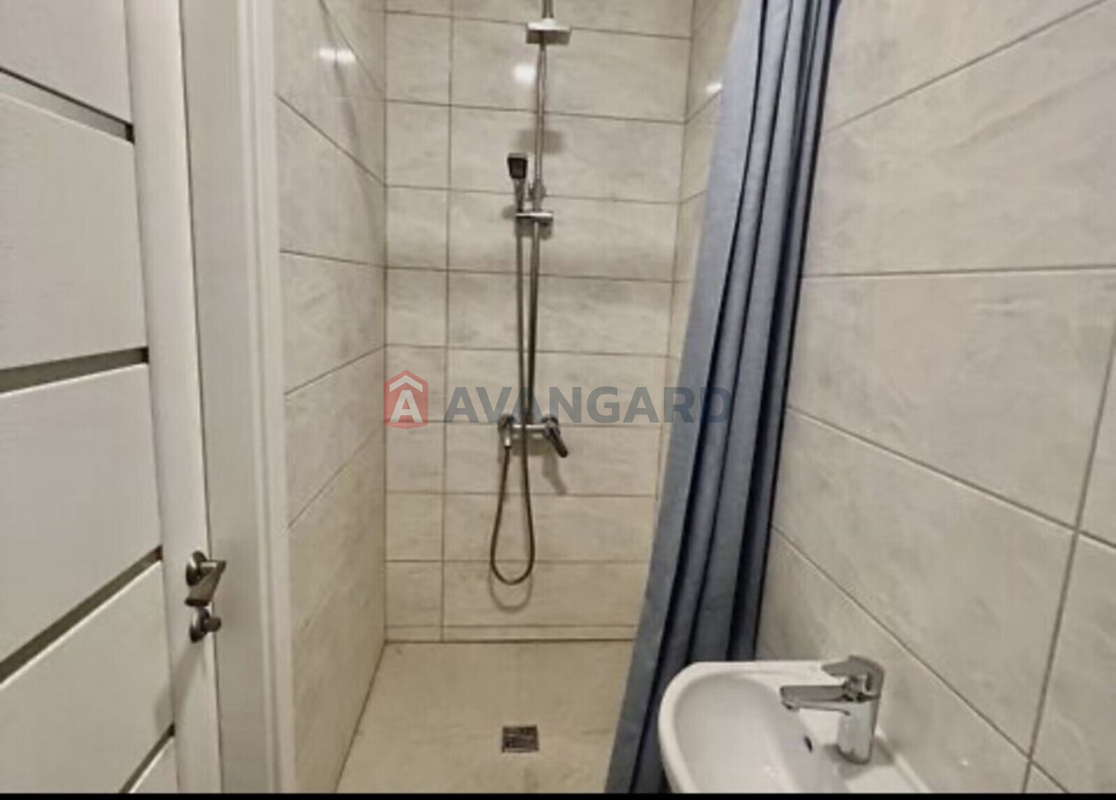 3 ��. ��������, 100/-/32 ��. �., 8/8 ������ ���� 3