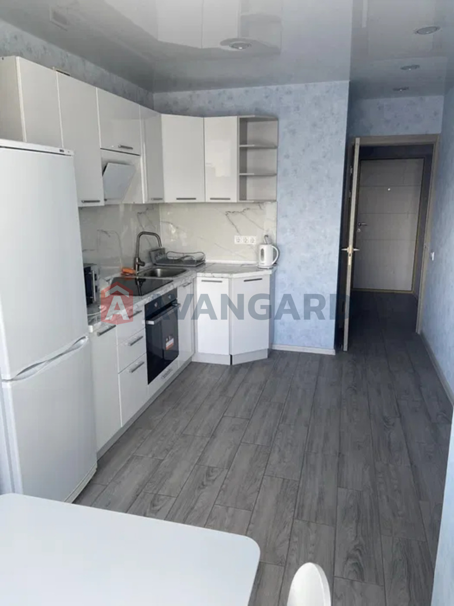 1 ��. ��������, 38/-/14 ��. �., 11/11 ������ ���� 10