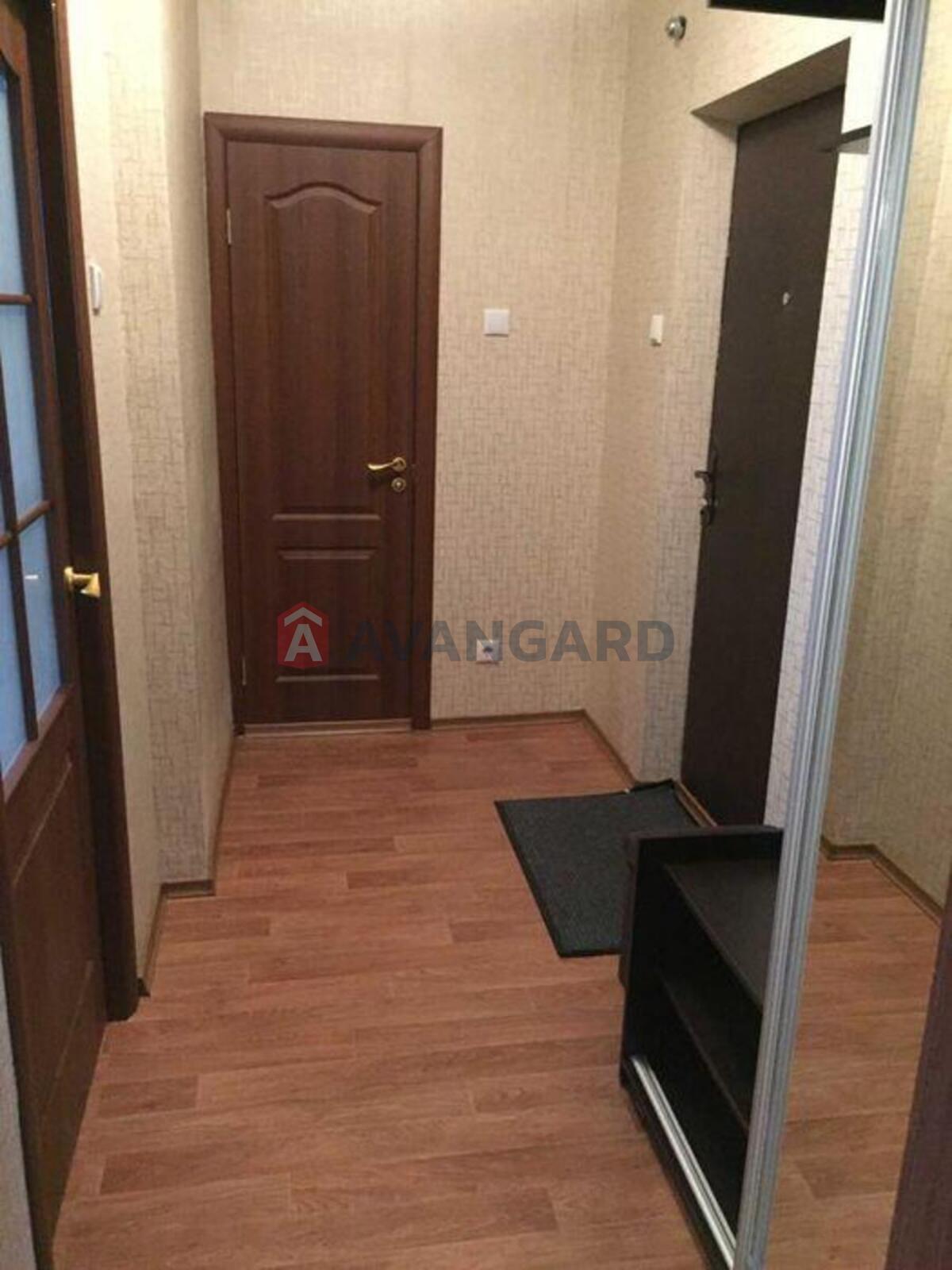 1 ��. ��������, 37/-/7 ��. �., 16/24 ������ ���� 9