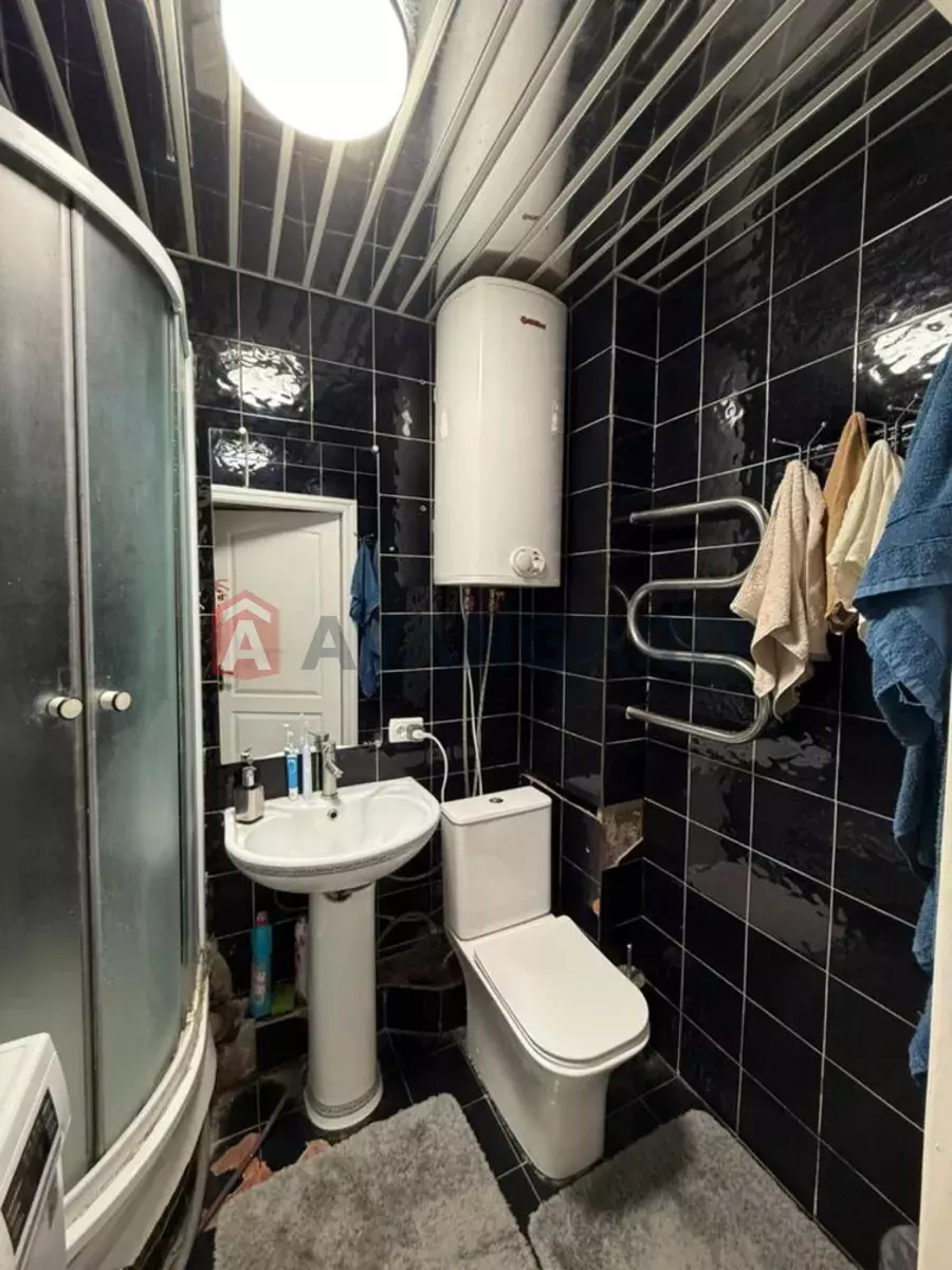 3 . , 69/-/9 . ., 9/10   5