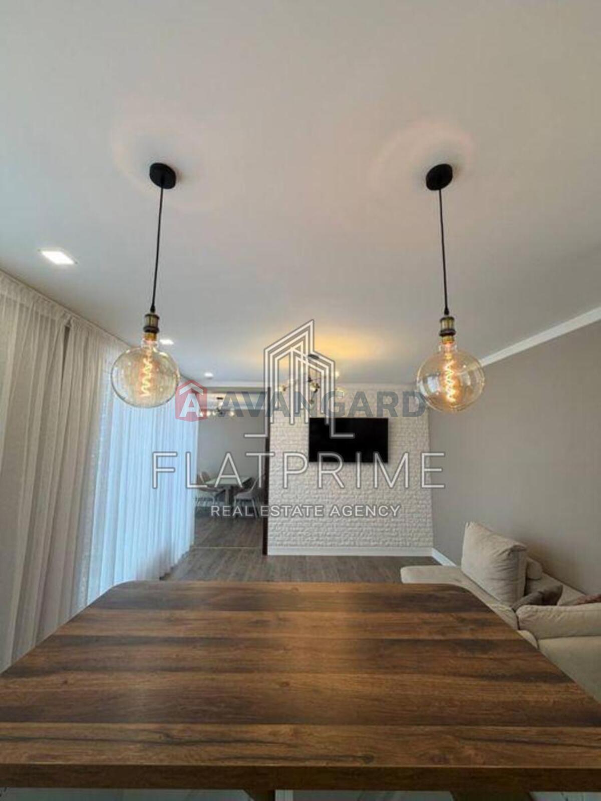 3 ��. ��������, 100/50/30 ��. �., 8/26 ������ ���� 3