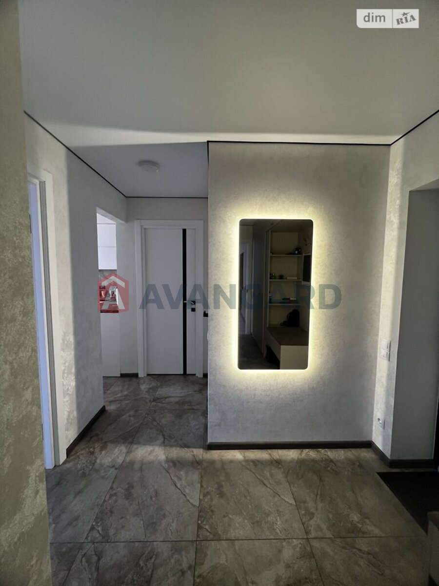 2 ��. ��������, 66/36/14 ��. �., 10/10 ������ ���� 12