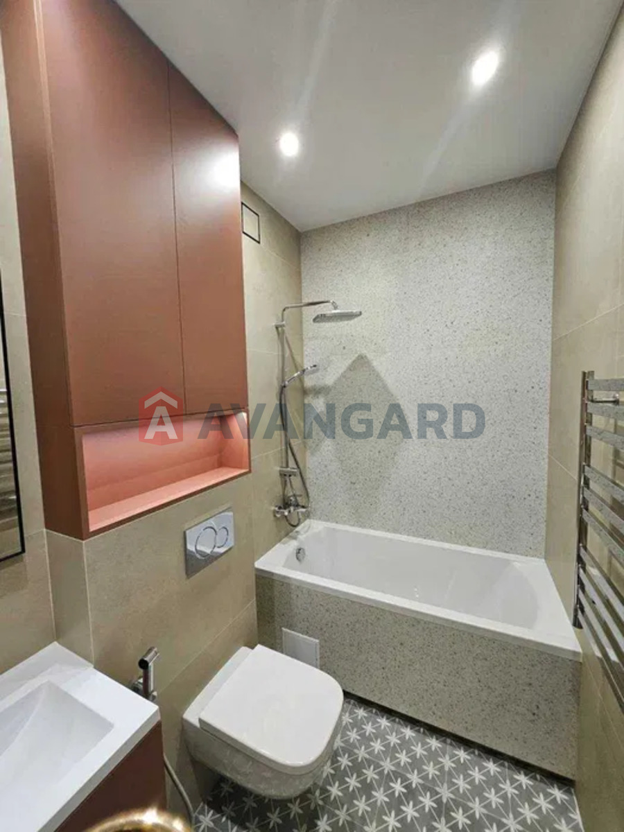 1 ��. ��������, 40/-/20 ��. �., 4/10 ������ ���� 3