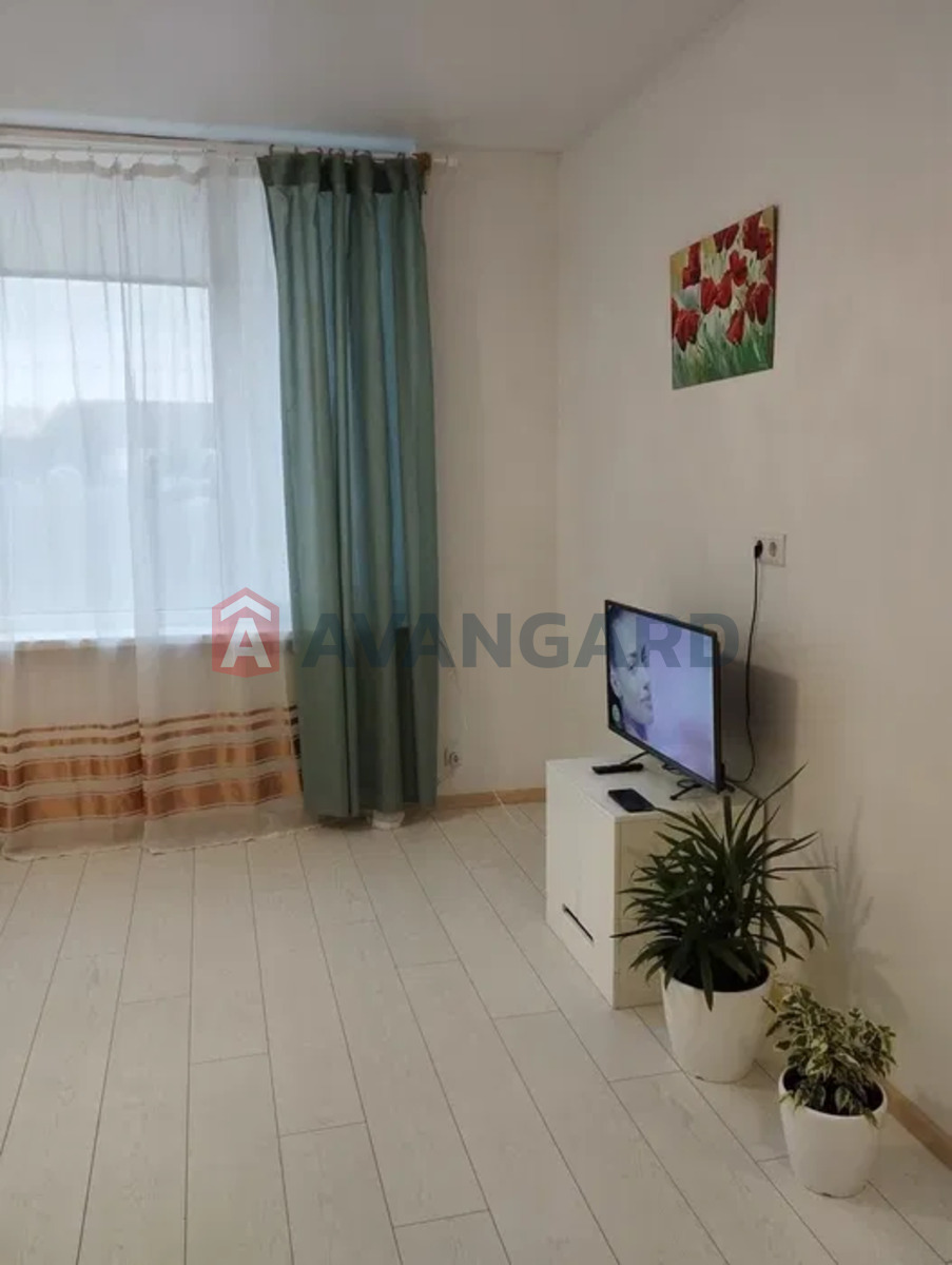 1 ����. ��������, 31/-/9 ��. �., 2/4 ���� ���� 8