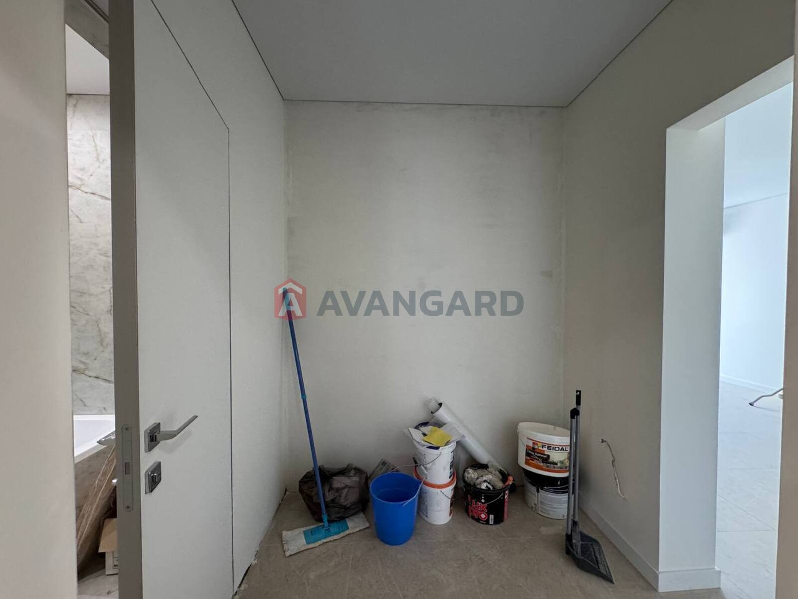 1 ��. ��������, 42/16/18 ��. �., 9/9 ������ ���� 9