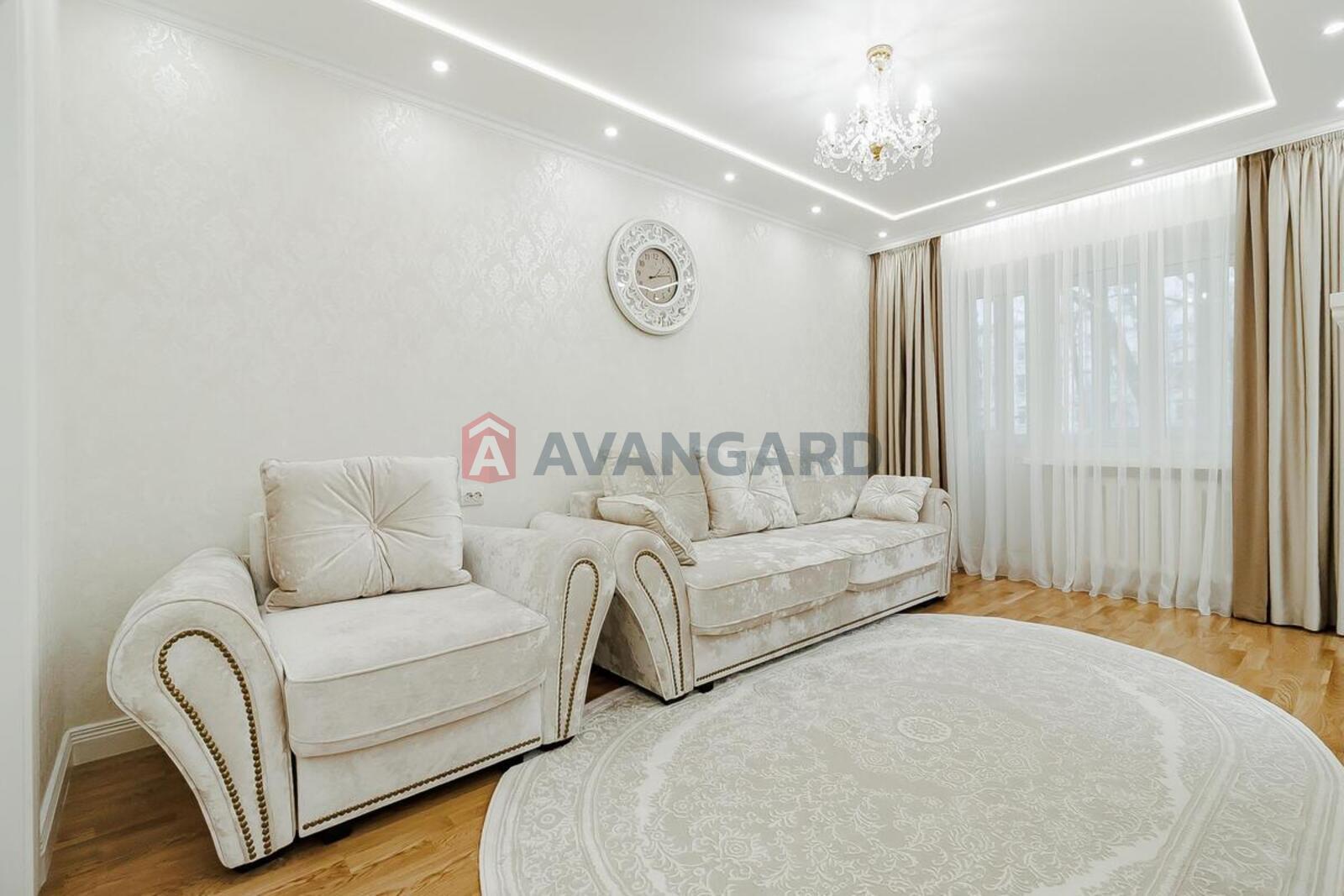 2 ��. ��������, 46/29/8 ��. �., 2/5 ������ ���� 12