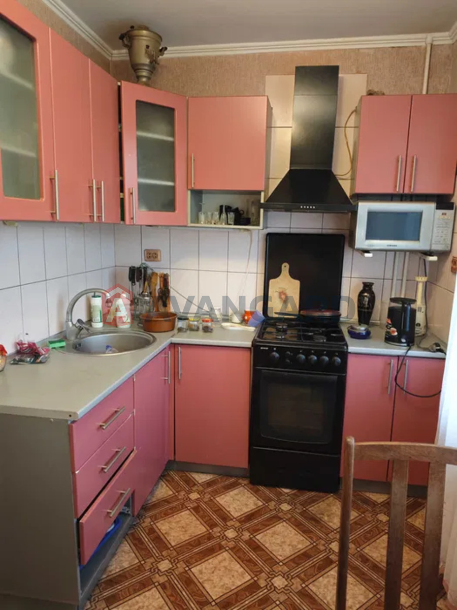 2 ��. ��������, 50/-/8 ��. �., 8/9 ������ ���� 1