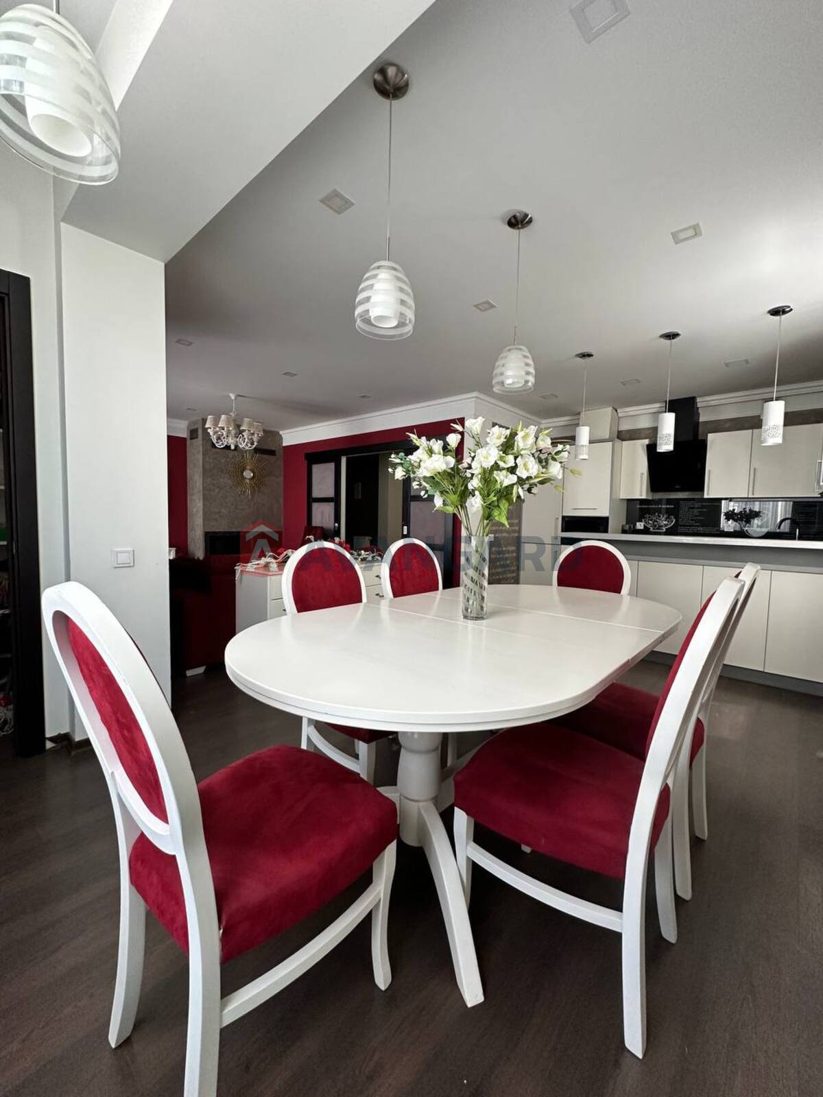 3 ����. ��������, 128,4/52,3/43,8 ��. �., 2/3 ���� ���� 29