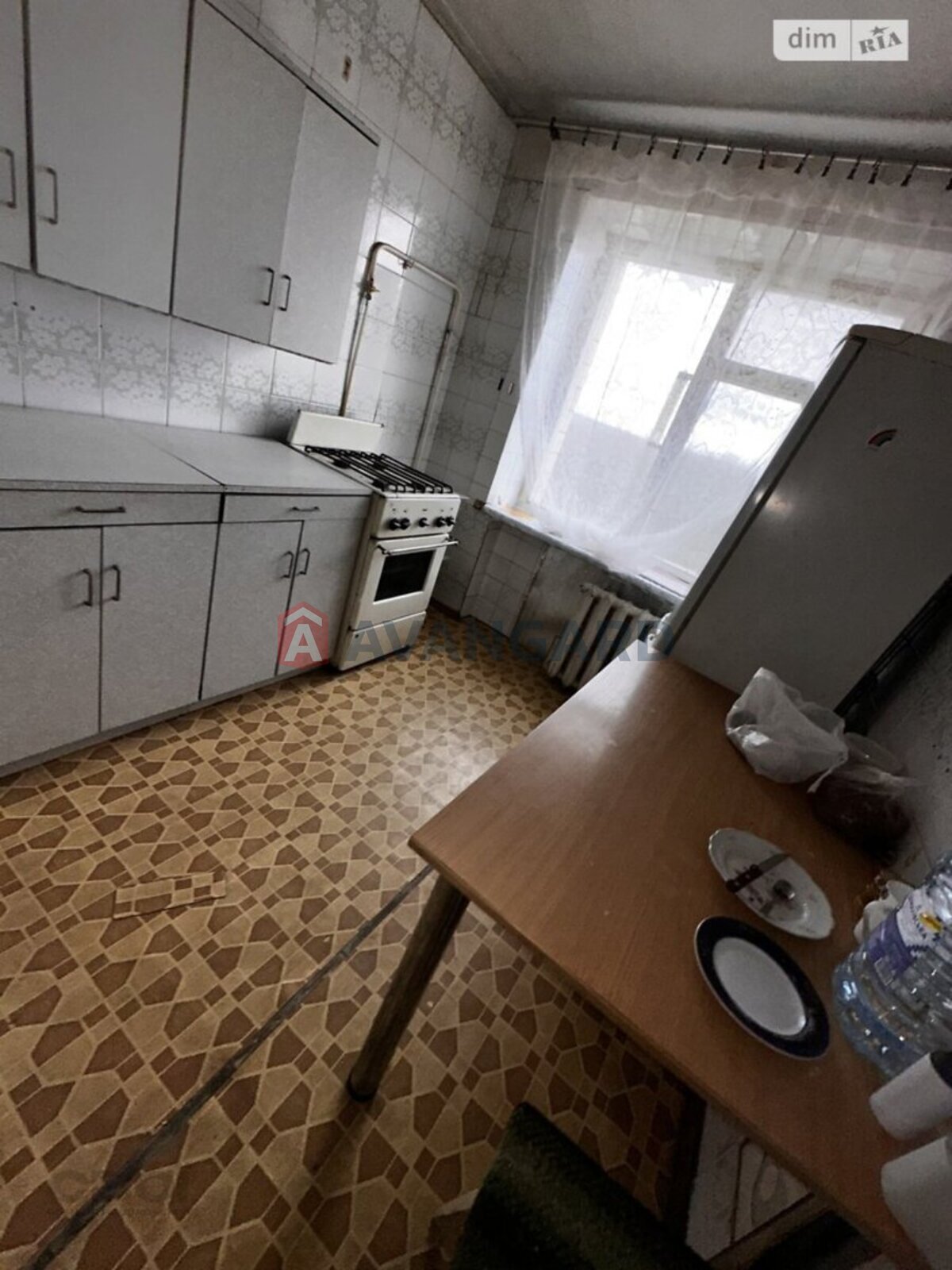 2 ��. ��������, 51/30/7 ��. �., 9/9 ������ ���� 6