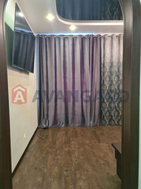 2 . , 60/-/8 . ., 2/4   8