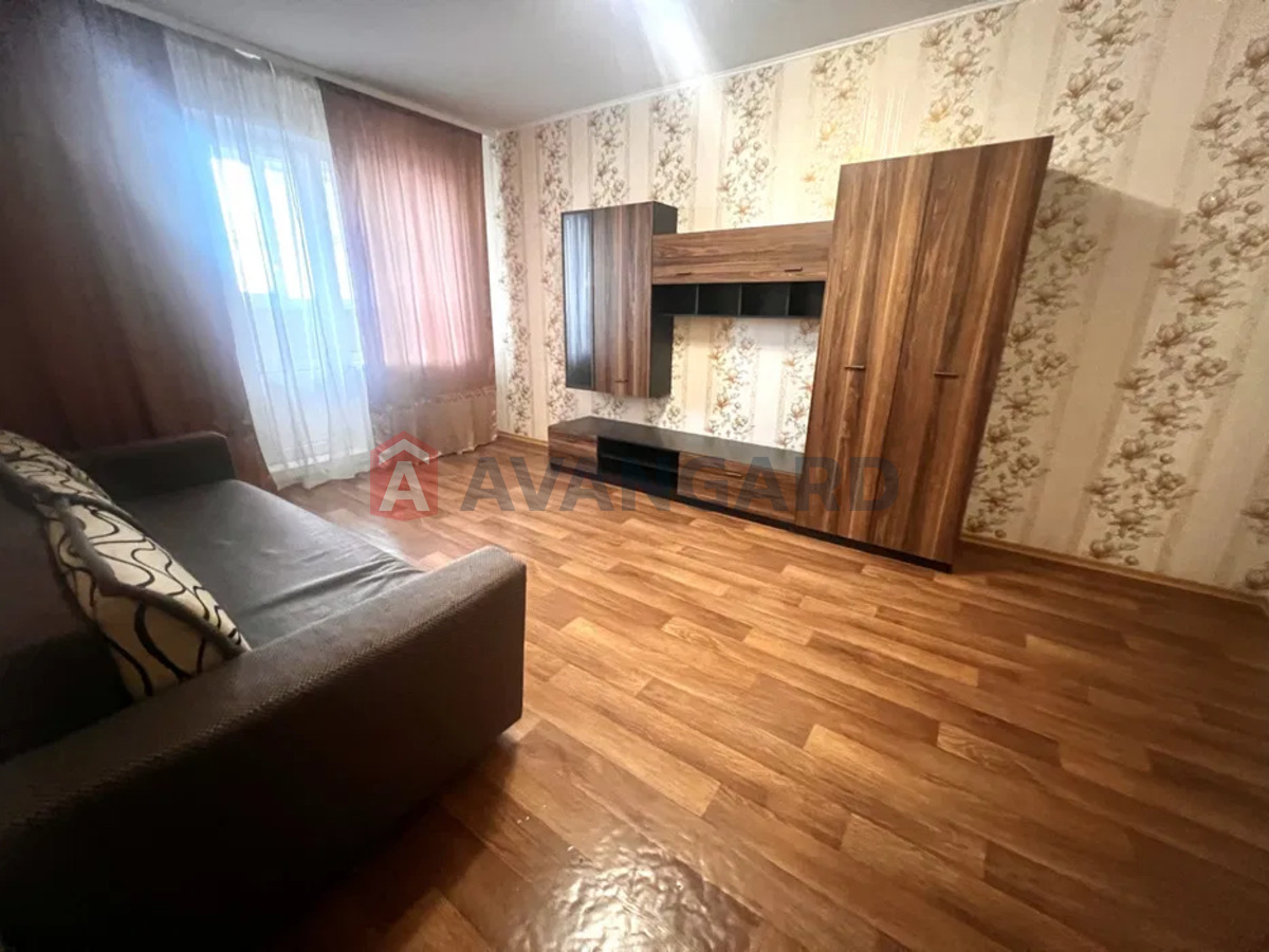 1 ��. ��������, 73/-/11 ��. �., 15/20 ������ ���� 5