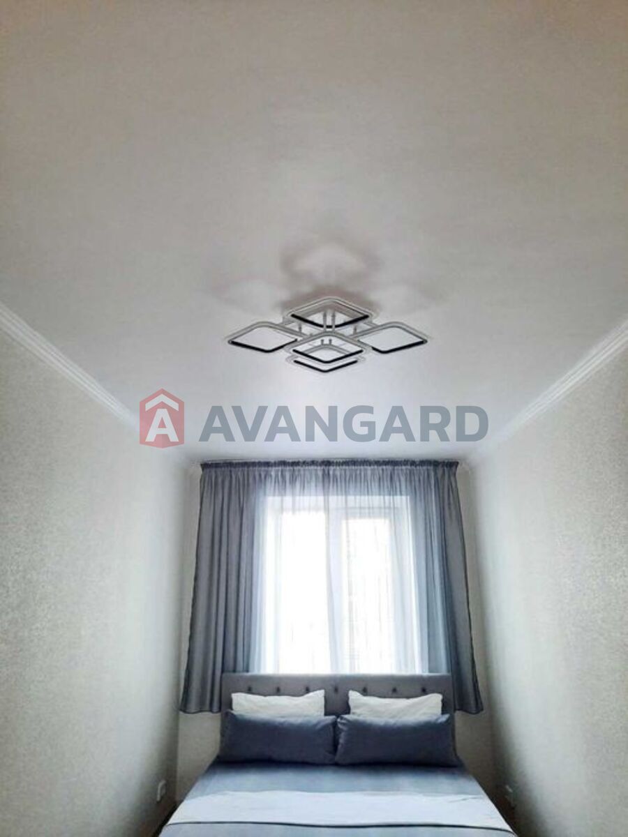 2 ��. ��������, 42/-/6 ��. �., 3/5 ������ ���� 4