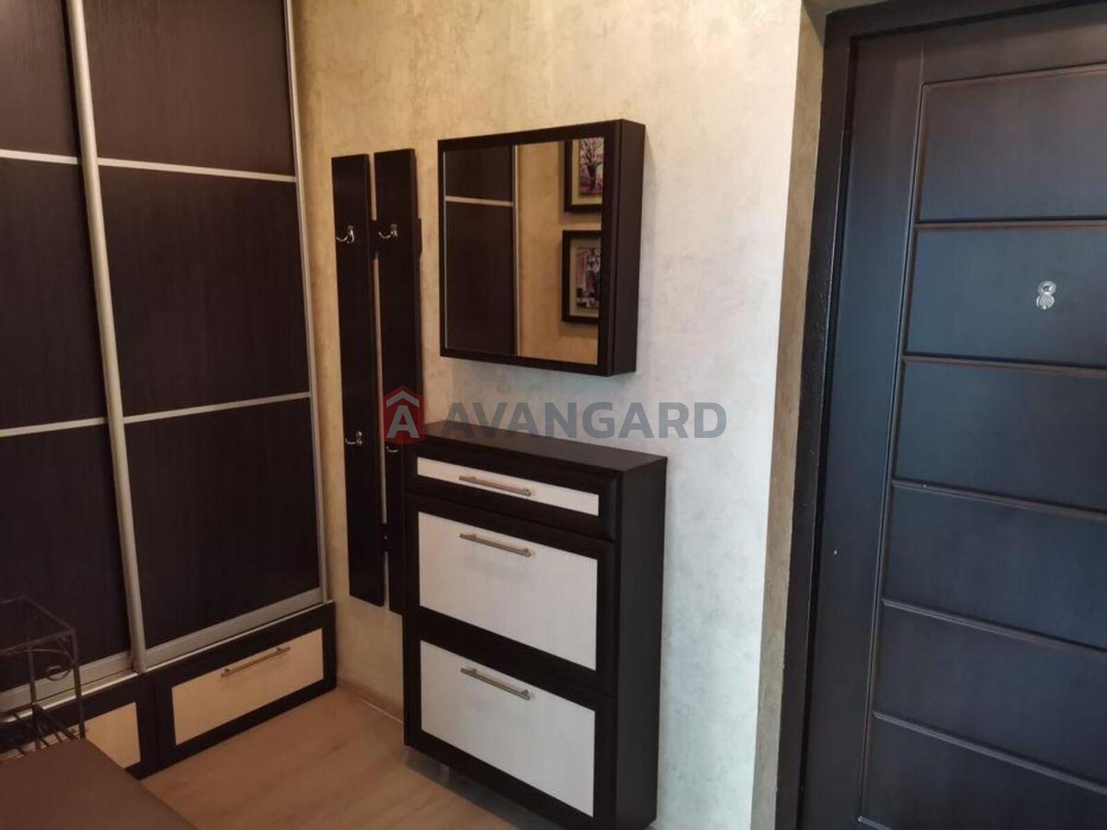 1 ����. ��������, 35/-/9 ��. �., 10/25 ���� ���� 9