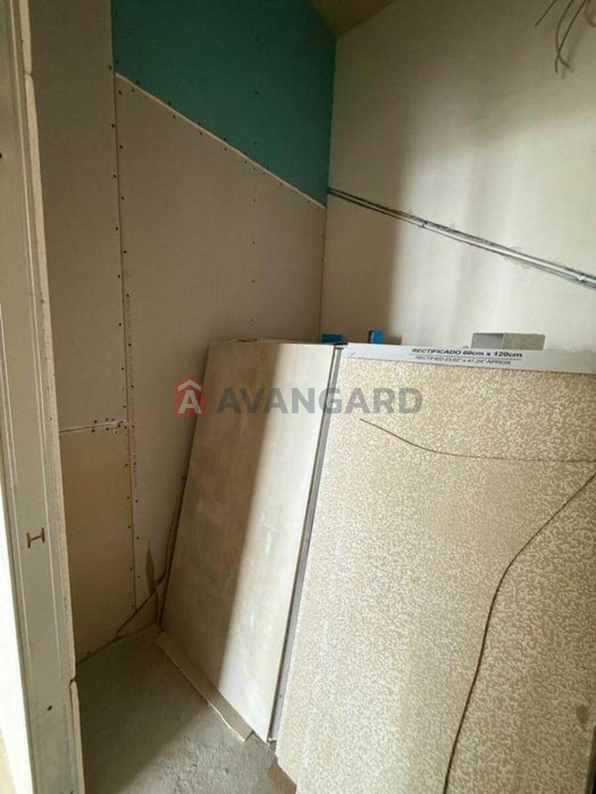 3 ��. ��������, 117/-/30 ��. �., 24/30 ������ ���� 13