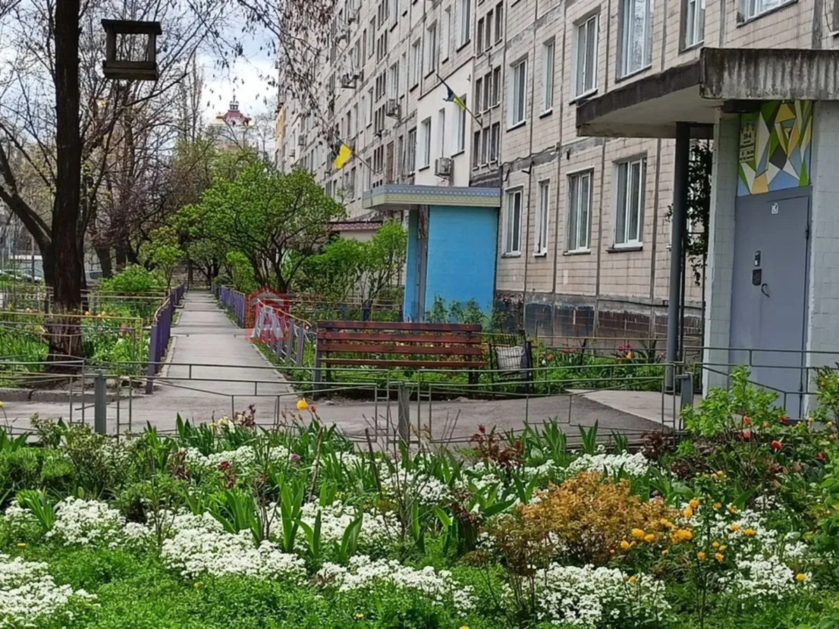 3 ��. ��������, 65/-/8 ��. �., 6/9 ������ ���� 11