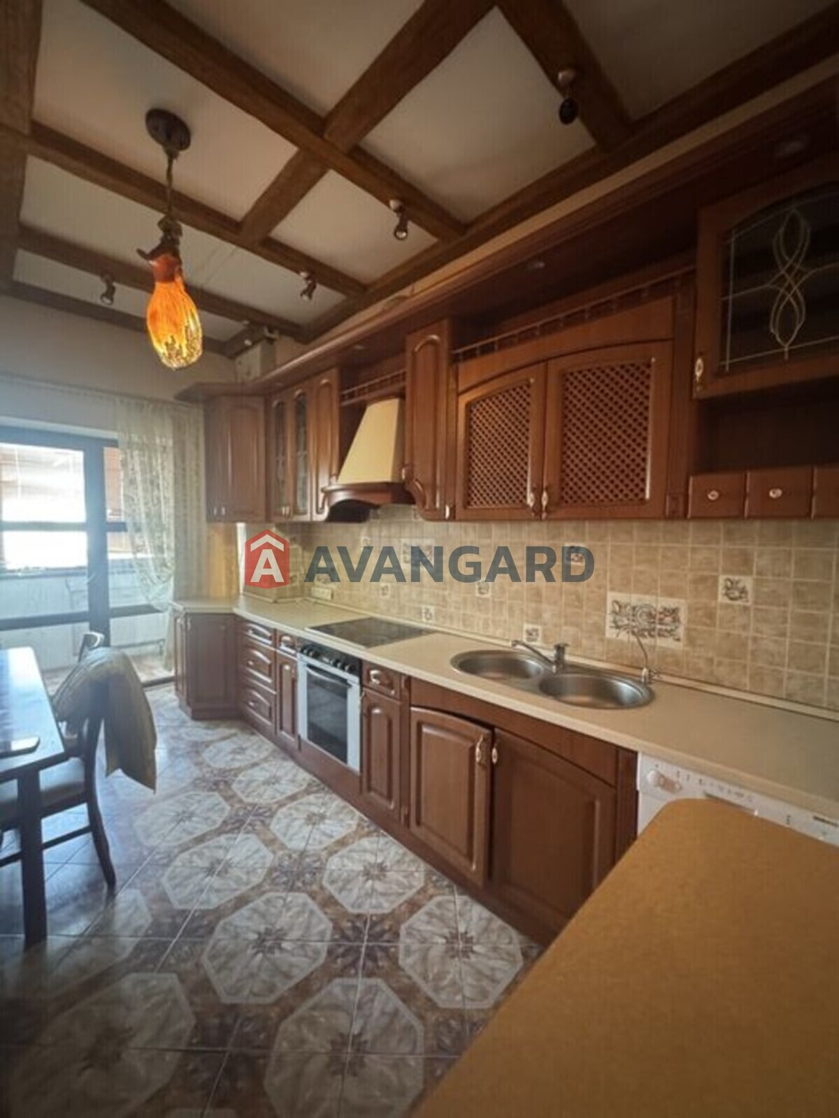 3 ��. ��������, 109/-/14 ��. �., 6/8 ������ ���� 6