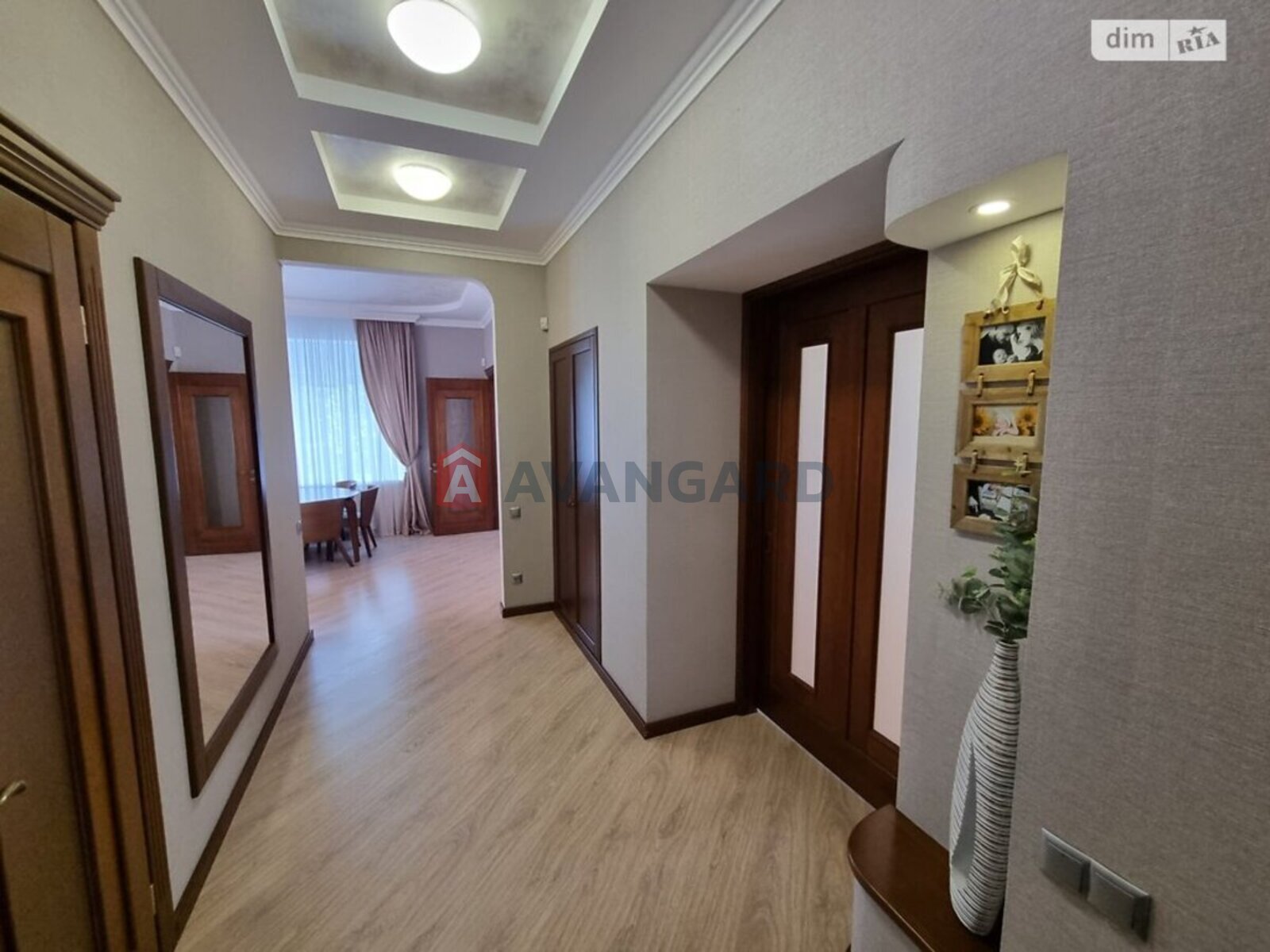 3 ��. ��������, 79/30/10 ��. �., 3/3 ������ ���� 4