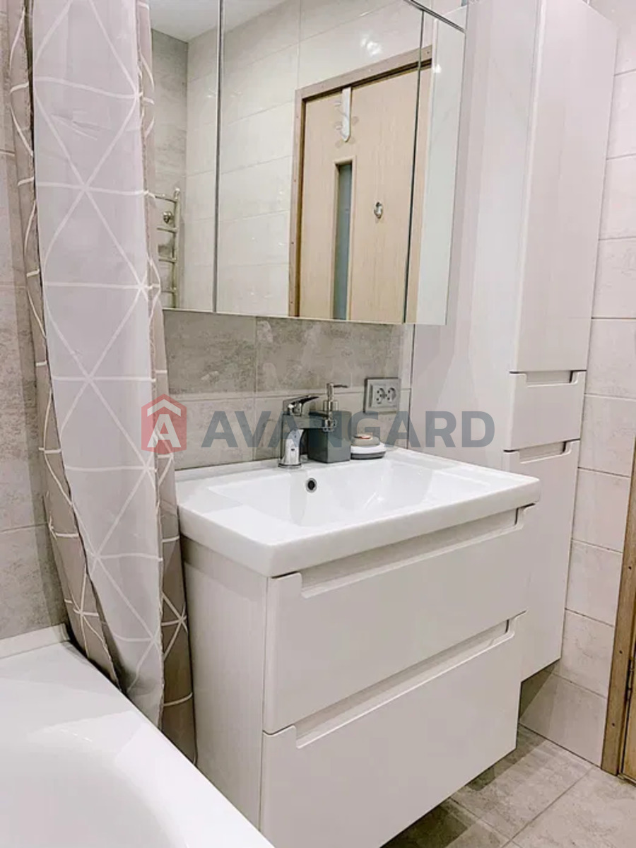 3 . , 68/-/10 . ., 2/9   8