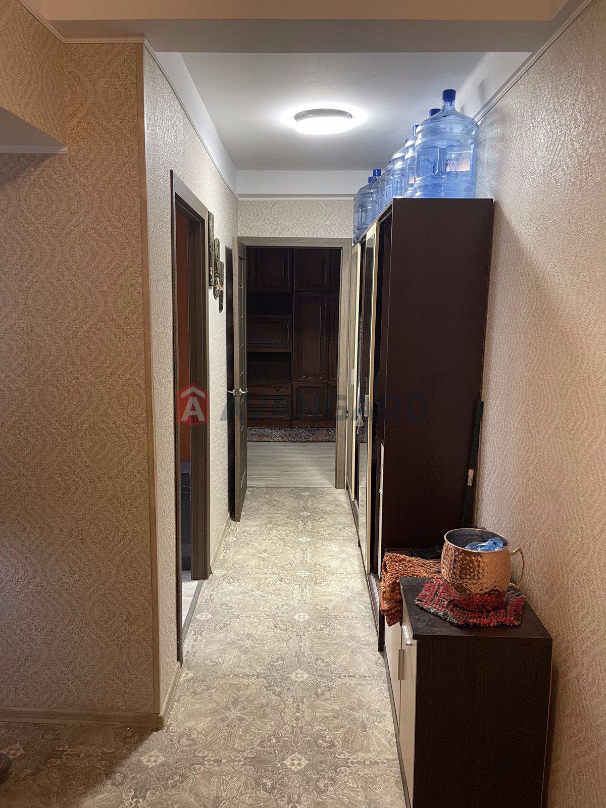 3 ����. ��������, 60/-/6 ��. �., 6/9 ���� ���� 25