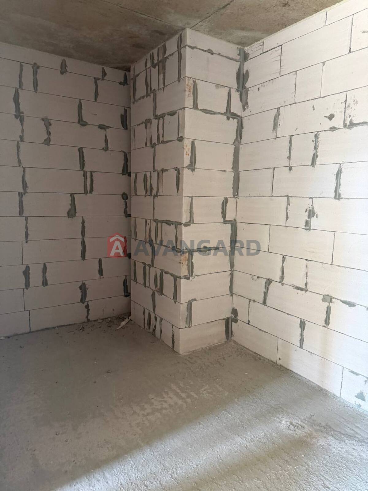 3 ��. ��������, 95,93/55,24/13,89 ��. �., 5/9 ������ ���� 6