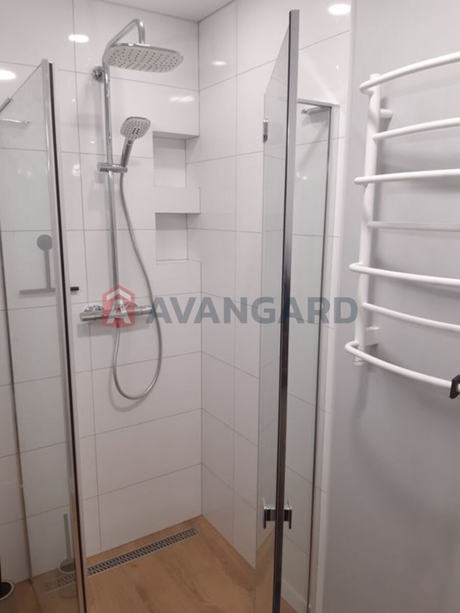 1 ��. ��������, 38/-/15 ��. �., 6/10 ������ ���� 16