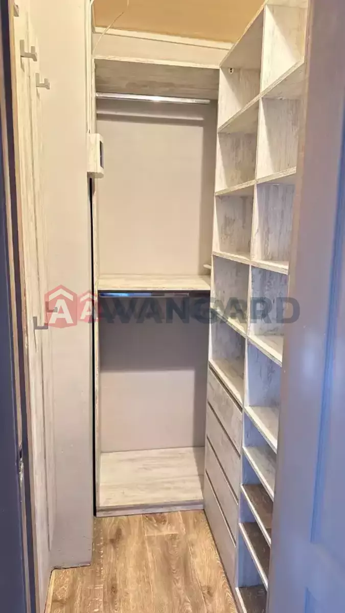 1 ��. ��������, 40/19/7 ��. �., 12/12 ������ ���� 9
