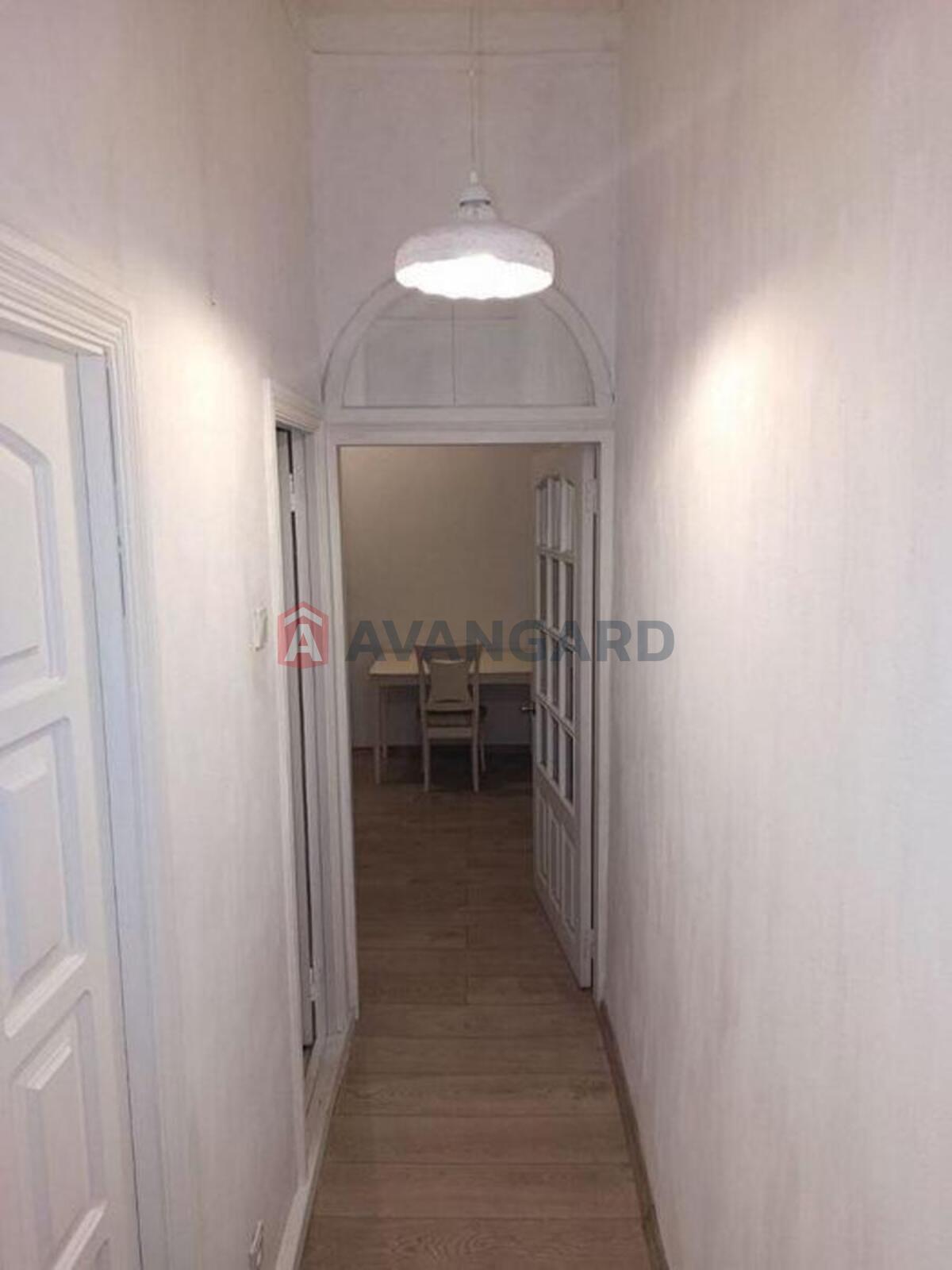 1 ��. ��������, 68/-/11 ��. �., 2/4 ������ ���� 5