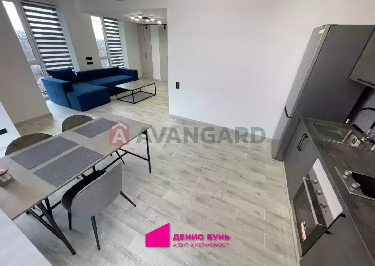 1 ��. ��������, 63/-/- ��. �., 5/5 ������ ���� 8