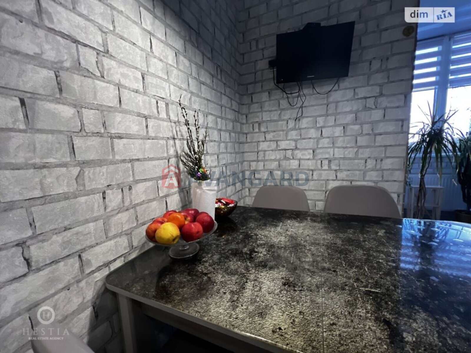 3 ��. ��������, 68/-/12 ��. �., 4/10 ������ ���� 22