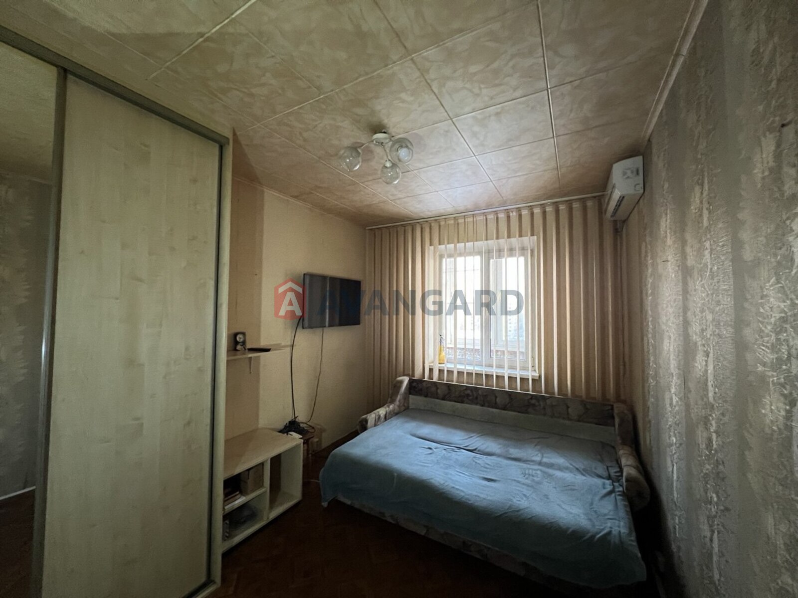 2 ����. ��������, 51.7/30.9/8 ��. �., 10/10 ���� ���� 4