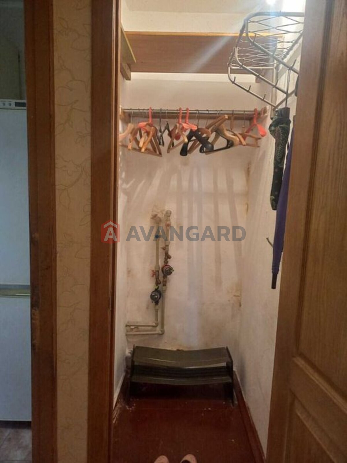 3 ��. ��������, 53/-/9 ��. �., 2/9 ������ ���� 9