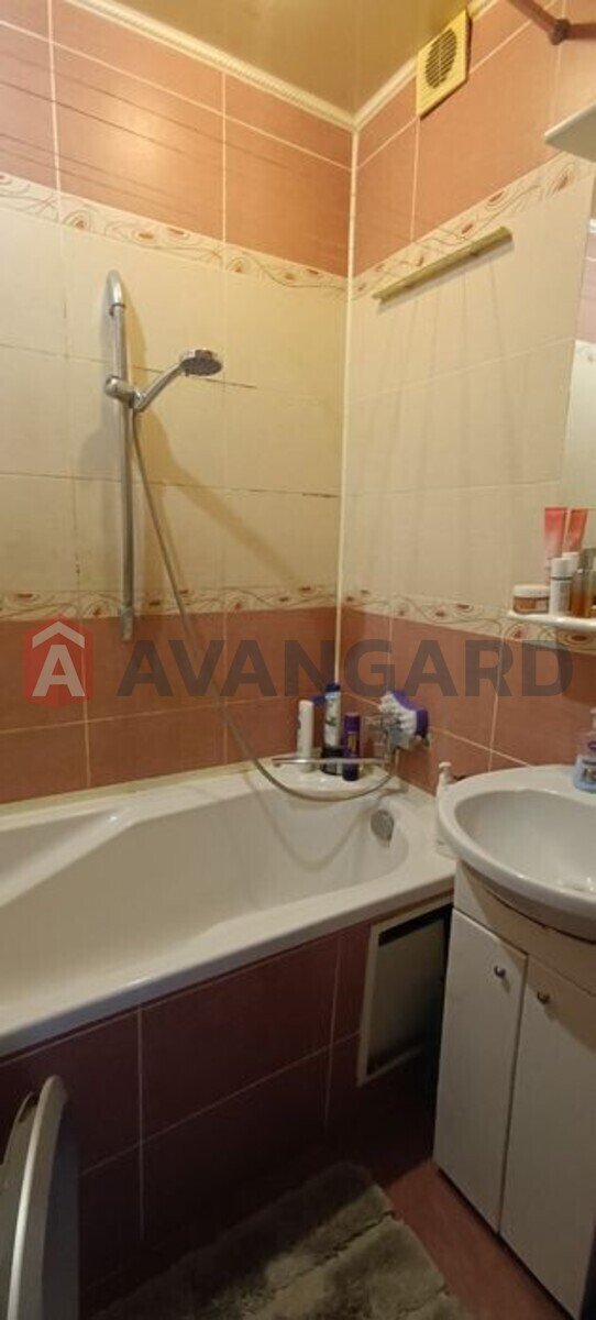 3 ��. ��������, 74/-/9 ��. �., 5/10 ������ ���� 7