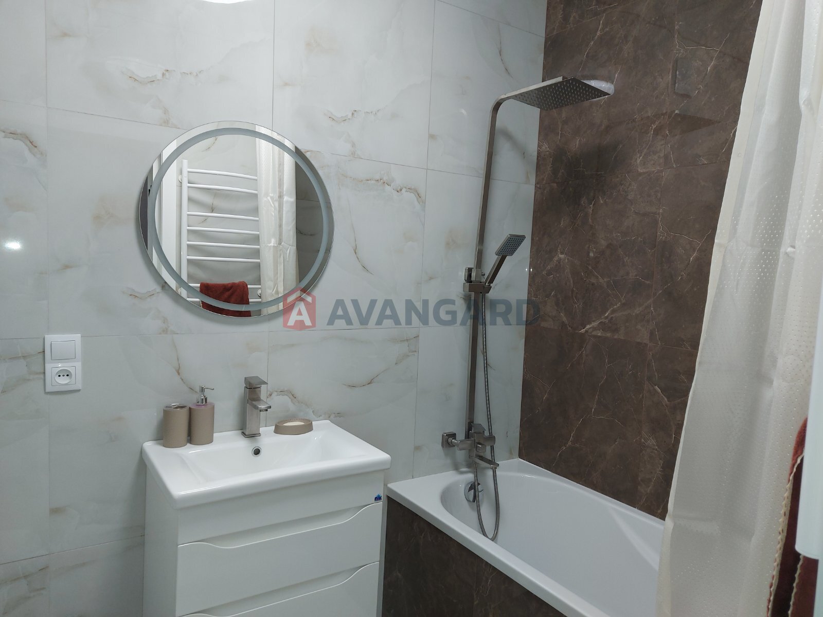 2 ��. ��������, 58/-/15 ��. �., 4/4 ������ ���� 8